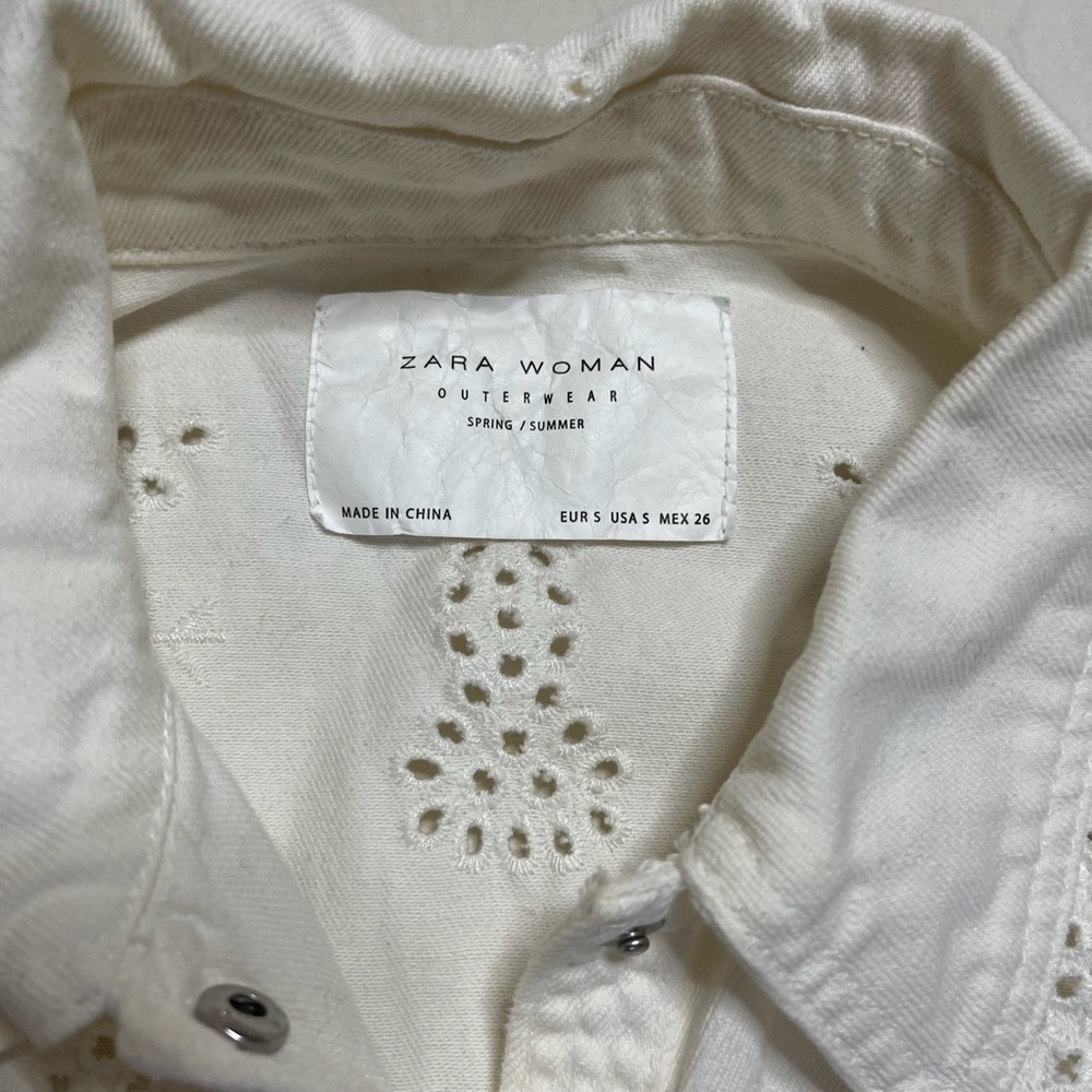 ZARA White Eyelet Button-Up Jacket - Picture 2 of 6